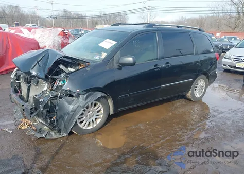 2008 Toyota Sienna Limited z USA, uszkodzony, nr VIN 5TDBK22C38S019639